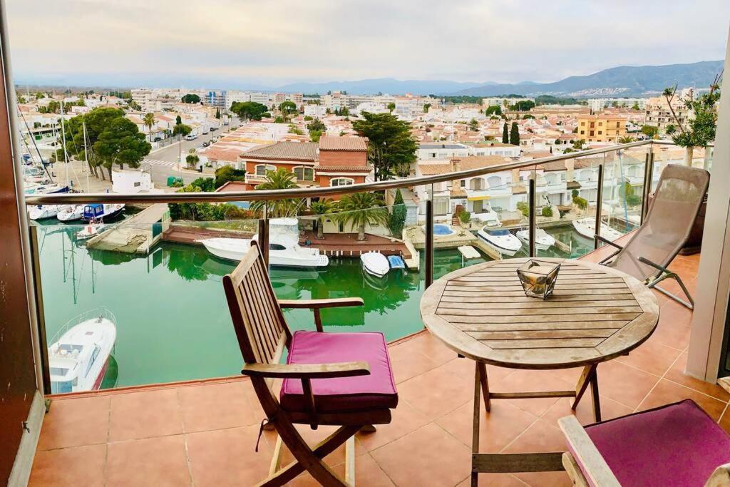 Apartamento Les Marines Rosas Exterior foto